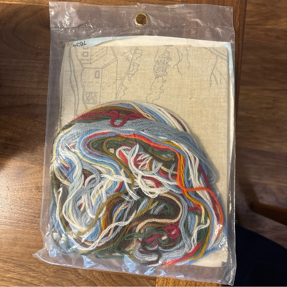 Valia Winter Scene Picture Frame - Multicolor - Picture 3 of 3
